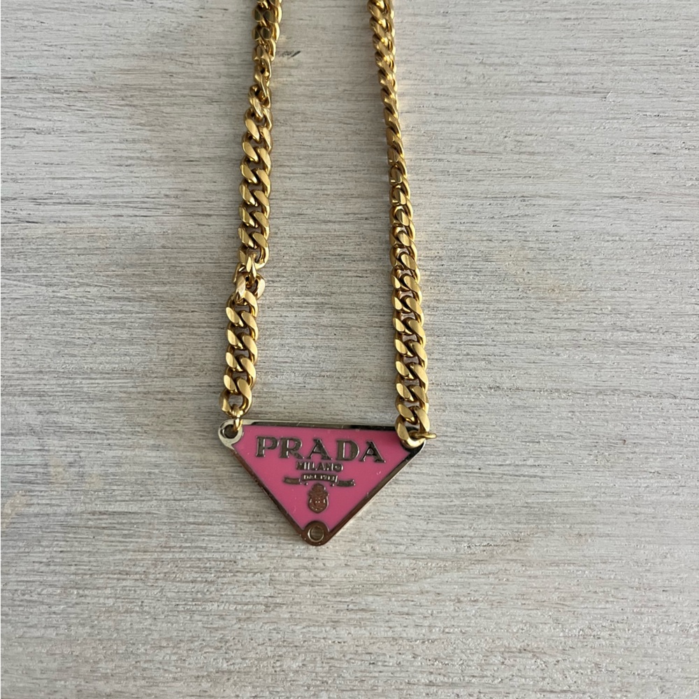 PRADA chain